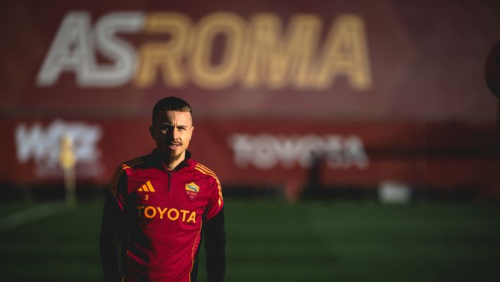 Getty Images Angelino criptico: sui social pubblica la batteria carica e la canzone ‘Fake news’ - immagine 1