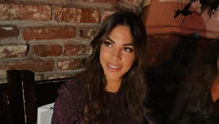 Un follower su Sensi: “Più foto che partite giocate”. Giulia Amodio replica così  Un follower su Sensi: “Più foto che partite giocate”. Giulia Amodio replica così - immagine 1