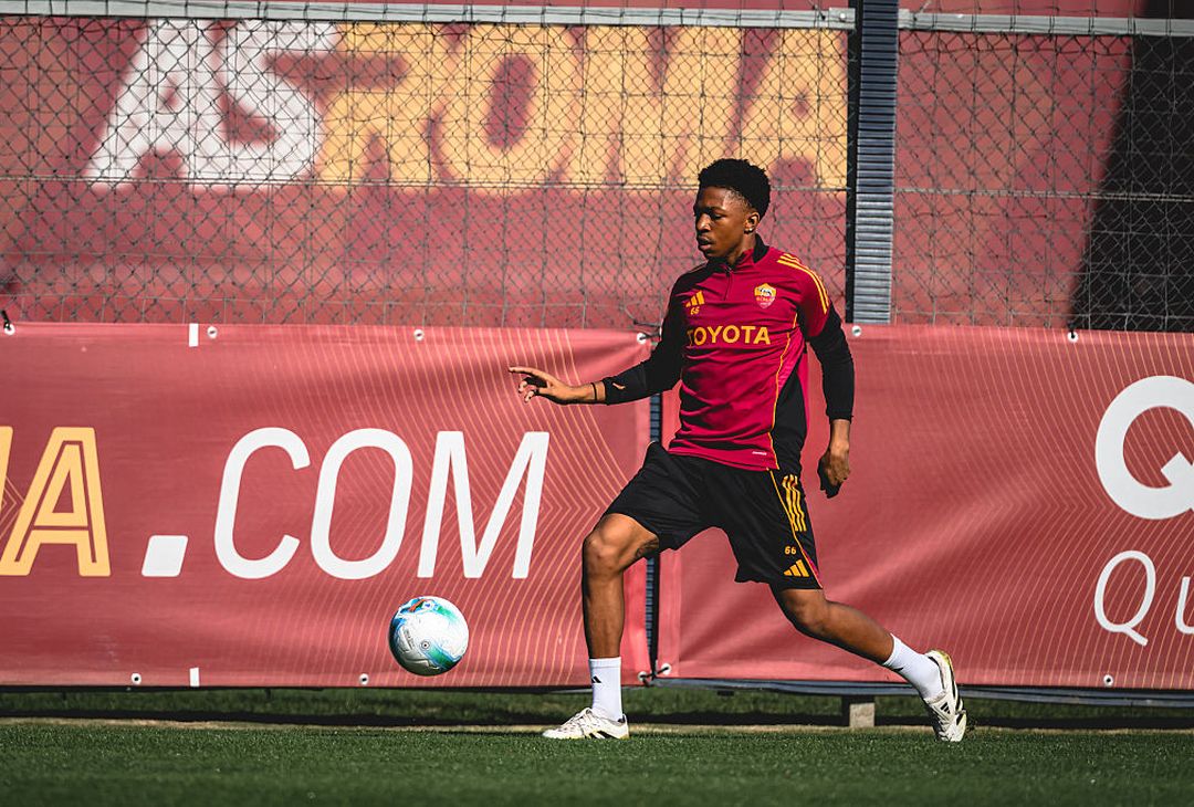 Trigoria, l’allenamento mattutino dei giallorossi – FOTO GALLERY - immagine 10