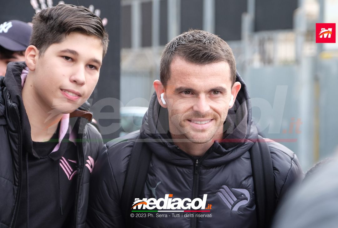 FOTO Parma-Palermo, il Palermo in partenza dal ‘Renzo Barbera’ (GALLERY) - immagine 38