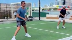 Maldini in vacanza a Miami: l’ex rossonero gioca a padel | VIDEO