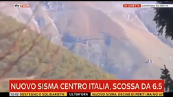 Video – Castelsantangelo sul Nera: la montagna si spacca per il terremoto