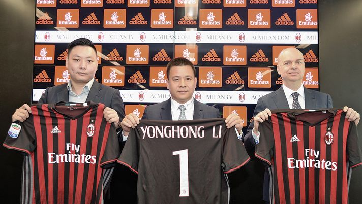 La presentazione di Yonghong Li come nuovo presidente del Milan (Getty Images) Yonghong Li