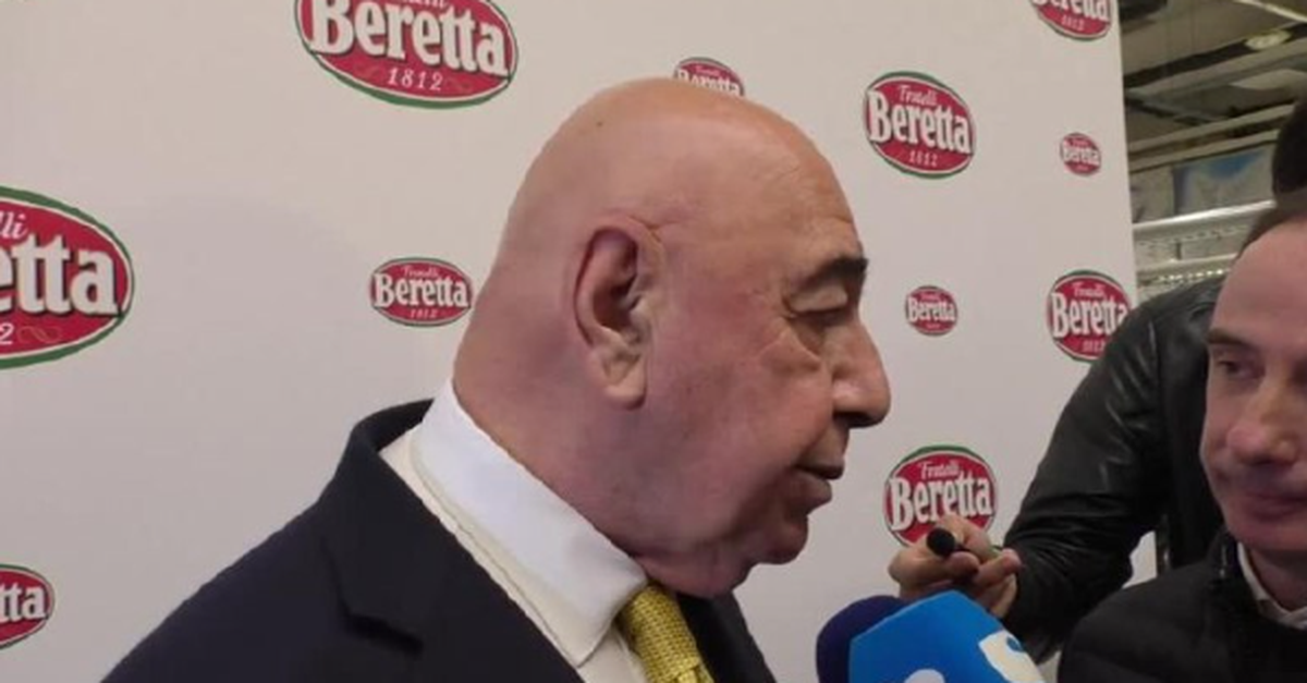 Galliani: “Spinte, rigorini e braccia larghe… il Var mi stupisce” | VIDEO