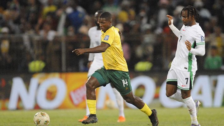 BLOEMFONTEIN, SOUTH AFRICA - SEPTEMBER 09: Mbekezeli Mfanufikile Mbokazi of South Africa during the FIFA World Cup 2026 qualifier match between South Africa and Nigeria at Toyota Stadium on September 09, 2025 in Bloemfontein, South Africa. (Photo by Charl� Lombard/Gallo Images/Getty Images) mbokazi napoli