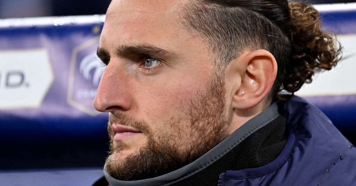 Milan, ecco il colpo per Allegri: ufficiale Rabiot a centrocampo Milan, ecco il colpo per Allegri: ufficiale Rabiot a centrocampo