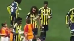 Guendouzi zittito da un bambino nel derby di Istanbul: la reazione del giocatore