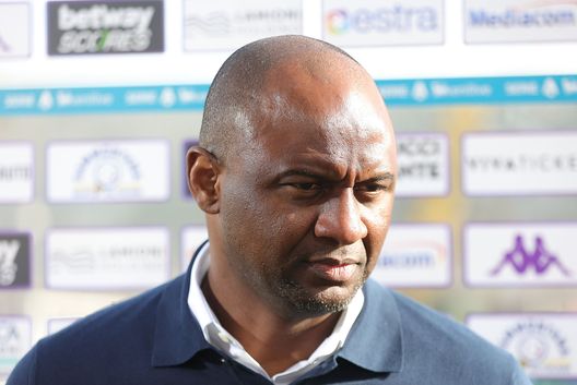 FLORENCE, ITALY - FEBRUARY 2: Patrick Donale Vieira manager of Genoa CFC speaks with the press during the Serie A match between Fiorentina and Genoa at Stadio Artemio Franchi on February 2, 2025 in Florence, Italy. (Photo by Gabriele Maltinti/Getty Images) Vieira
