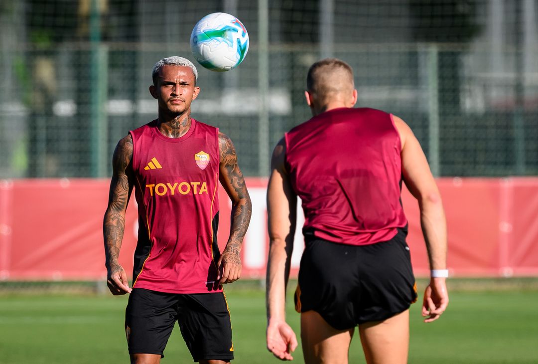 Raduno Roma, il primo allenamento di Wesley e Vasquez a Trigoria- FOTO GALLERY- immagine 1