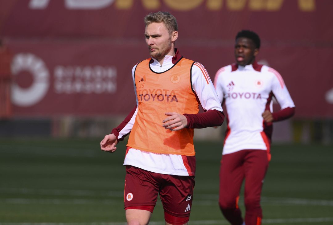 Trigoria, la ripresa degli allenamenti in vista del Venezia – FOTO GALLERY - immagine 18