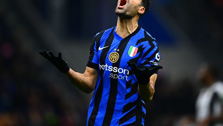 MILANO, ITALIA - 19 DICEMBRE: Mehdi Taremi dell'FC Internazionale reagisce durante la partita di Coppa Italia tra FC Internazionale e Udinese Calcio allo Stadio Giuseppe Meazza il 19 dicembre 2024 a Milano, Italia. (Foto di Mattia Pistoia - Inter/Inter via Getty Images) Taremi Inter Iran