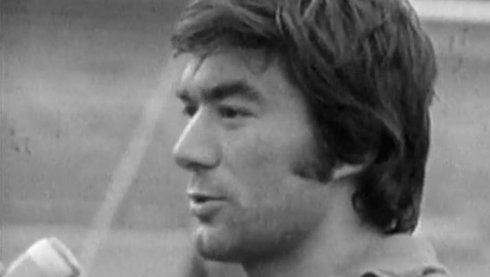 Minuto di silenzio per Juliano durante Genoa-Juventus: la reazione di Marassi - immagine 1