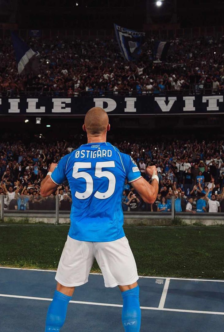 GALLERY Il Napoli celebra il 2023 con gli scatti più belli: un anno magico - immagine 11