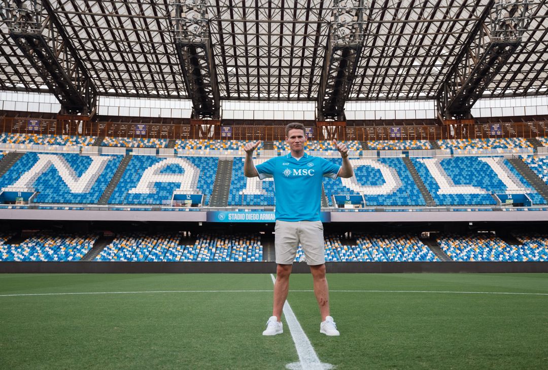 GALLERY Le prime foto di McTominay con la maglia del Napoli: set speciale per lui - immagine 4