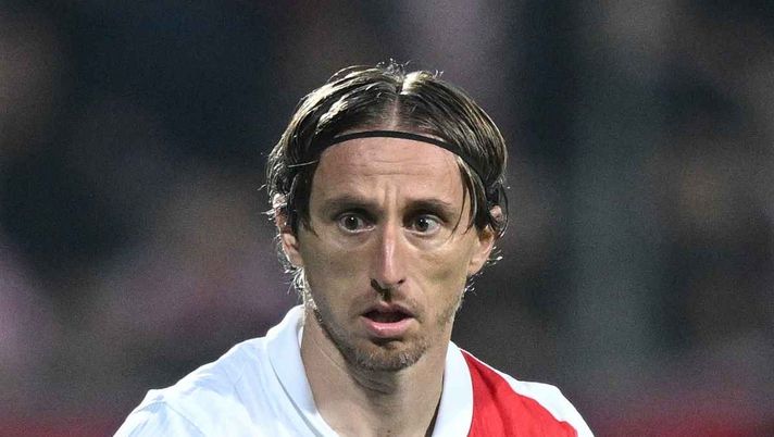 Modric in campo con la Croazia: il centrocampista del Milan subentra dalla panchina