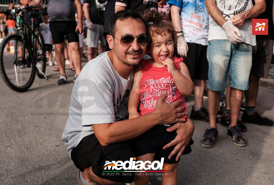 FOTO Palermo, le impronte rosa sul murales del ‘Renzo Barbera’ (Gallery) - immagine 65