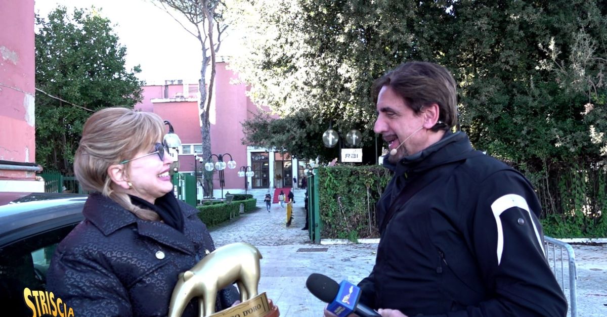 Caso Mariotto, a Milly Carlucci arriva il Tapiro d’Oro: “La frase prima di tornare sul palco…”