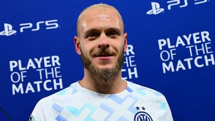 Inter-Borussia, la notte di Dimarco. Il club nerazzurro posta il selfie - immagine 1