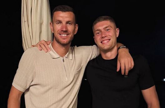 Dovbyk rivela: “Pochi giorni fa ho parlato con Dzeko”. Poi posta la foto dell’incontro - immagine 1