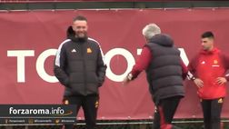 VIDEO – Mourinho mima un gesto tecnico in allenamento. È lo stop di Neymar?
