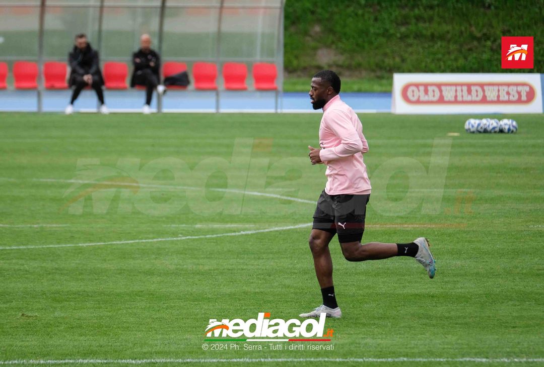 FOTO Ritiro Palermo, gli scatti della seduta mattutina dei rosanero (Gallery) - immagine 29