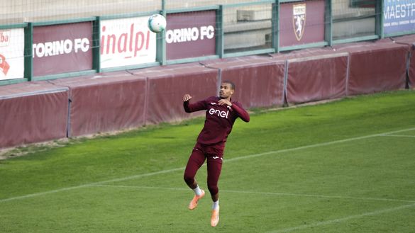 Filadelfia, allenamento a porte aperte: circa 300 tifosi, affetto per Baroni - immagine 5