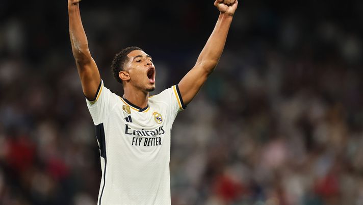 MADRID, SPAIN - SEPTEMBER 20: Jude Bellingham of Real Madrid celebrates after scoring their sides first goal during the UEFA Champions League match between Real Madrid CF and 1. FC Union Berlin at Santiago Bernabéu Stadium on September 20, 2023 in Madrid, Spain. (Photo by Florencia Tan Jun/Getty Images) UFFICIALE- Bellingham vince il Golden Boy 2023: Scalvini miglior Under 21 italiano - immagine 1