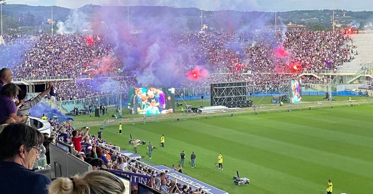 Video Vn Fumogeni E Cori Grande Tifo A Distanza Per Leurofinale Viola News 