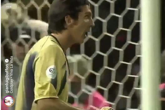 Buffon annuncia il ritiro dal calcio: “Mi hai dato tutto”- immagine 2