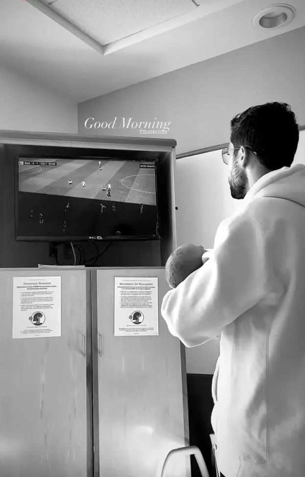 Old Firm, l’ex Rangers Polster guarda il derby in ospedale con suo figlio- immagine 2