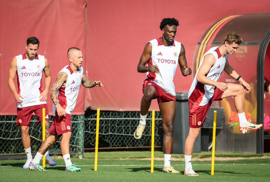 Roma, secondo giorno di allenamenti a Trigoria – FOTO GALLERY - immagine 9