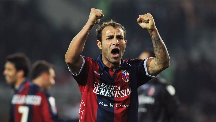 TURIN, ITALY - FEBRUARY 26: Daniele Portanova of Bologna FC celebrates victory at the end of the Serie A match between Juventus FC and Bologna FC at Olimpico Stadium on February 26, 2011 in Turin, Italy. (Photo by Valerio Pennicino/Getty Images) Portanova: “Potevo andare alla Lazio. Parlai con Tare e mi disse…” - immagine 1