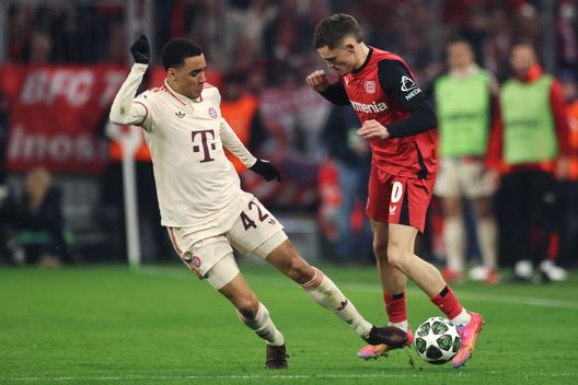 Monaco, Germania- 5 marzo 2025: Florian Wirtz del Bayer Leverkusen a duello con Jamal Musiala del Bayern Monaco nell'andata degli ottavi di finale di Champions League. (Photo by Alex Grimm/Getty Images) Il duello tra Wirtz e Musiala nell'andata di Bayer Leverkusen-Bayern Monaco