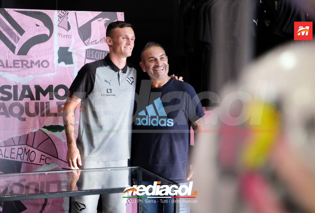 FOTO PALERMO: Liam Henderson incontra i tifosi allo Store Ufficiale (GALLERY) - immagine 35