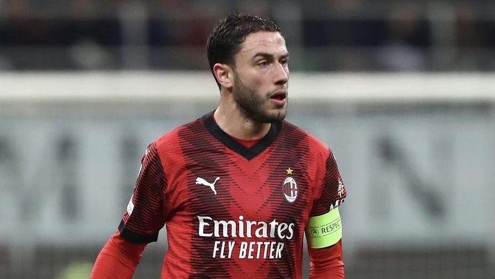 Davide Calabria (difensore AC Milan), qui durante Milan-Slavia Praga 4-2 (Europa League 2023-2024) | News (Getty Images) Davide Calabria AC Milan Milan-Slavia Praga 4-2 Europa League 2023-2024