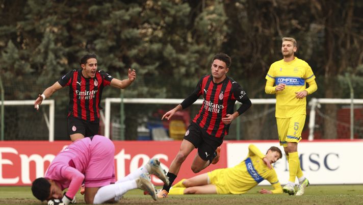 SOLBIATE ARNO, ITALY - NOVEMBER 30: Diego Sia of Milan Futuro celebrates after scoring the opening goal during the serie D match between Milan Futuro and Calcio Brusaporto at Stadio Felice Chinetti on November 30, 2025 in Solbiate Arno, Italy. (Photo by Giuseppe Cottini/AC Milan via Getty Images) Milan Futuro, Donatelli: “Campionato difficile. Creiamo tanto ma arrivano pochi gol” - immagine 1