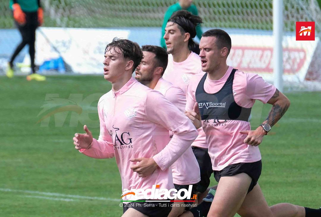 FOTO Ritiro Palermo, seduta mattutina ad Aquagranda (GALLERY) - immagine 27