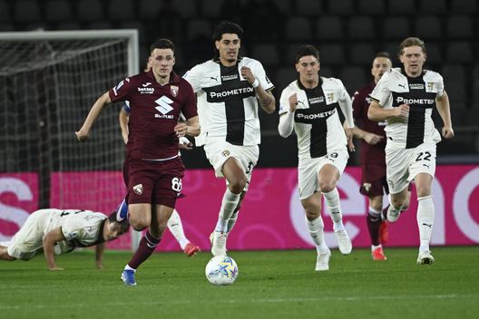 TURIN, ITALY - MARCH 13: Gvidas Gineitis of Torino FC in action during the Serie A match between Torino FC and Parma Calcio 1913 at Stadio Olimpico Grande Torino on March 13, 2026 in Turin, Italy. (Photo by Stefano Guidi - Torino FC/Torino FC 1906 via Getty Images)