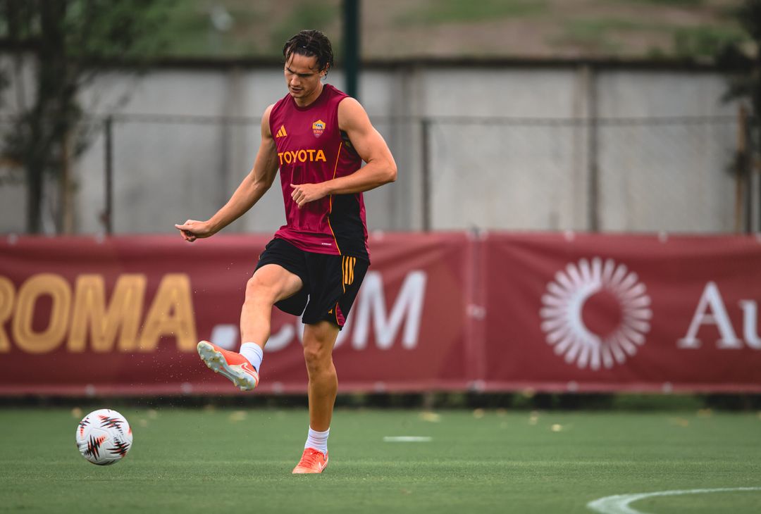 Trigoria, la rifinitura alla vigilia di Nizza-Roma – FOTO GALLERY - immagine 20