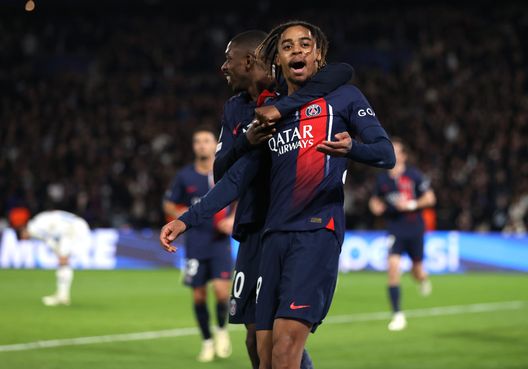 PARIGI, FRANCIA - 14 FEBBRAIO: Bradley Barcola del PSG festeggia il secondo gol. (Foto di Alex Pantling/Getty Images) psg lione barcola