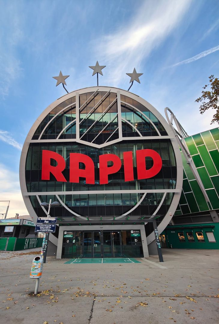 FOTO VN – Prime immagini da Vienna: spunta anche un adesivo “Viola m***a” - immagine 7