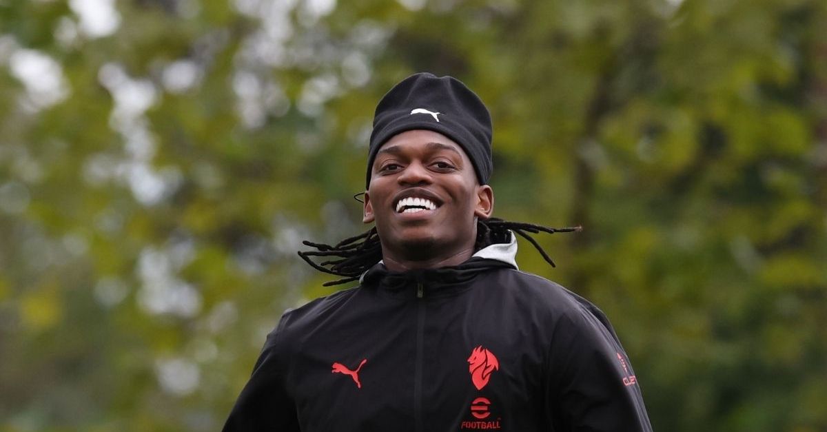 Romano: “Non c’è alcun caso Leao, è una parte importante del Milan”