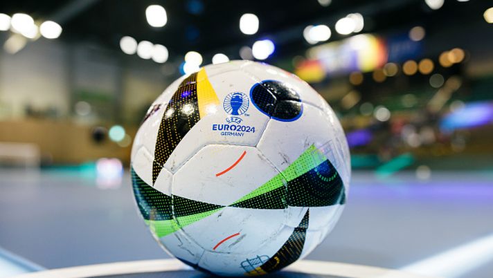 DRESDEN, GERMANY - APRIL 11: The official match ball is seen prior to the UEFA Futsal EURO Qualifier between Germany and Romania at BallsportARENA on April 11, 2025 in Dresden, Germany. (Photo by Reinaldo Coddou H./Getty Images for DFB) Calcio a 5, Lazio deferita e multata: tifosi hanno lanciato cori fascisti - immagine 1