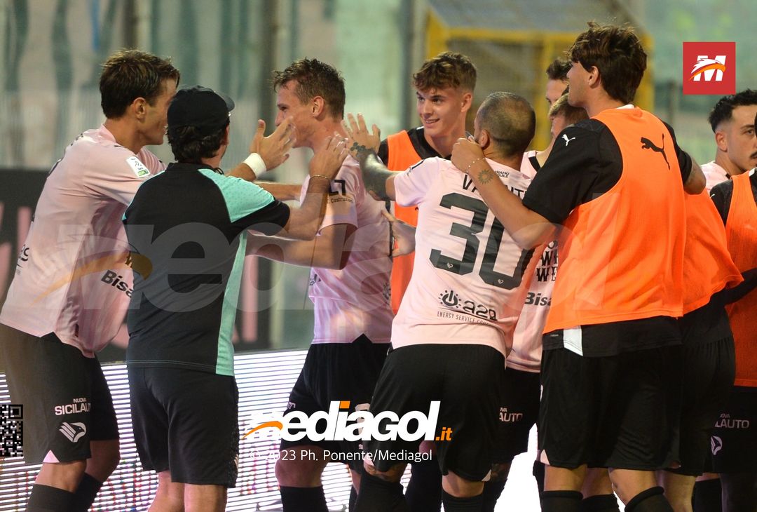 FOTO Palermo-Feralpisalò 3-0, 4ª giornata Serie B 2023-2024 (GALLERY) - immagine 72