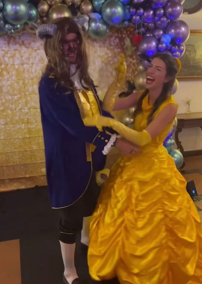 Roma, festa di Carnevale per Pellegrini, Cristante e Mancini. I costumi sono da urlo- immagine 3