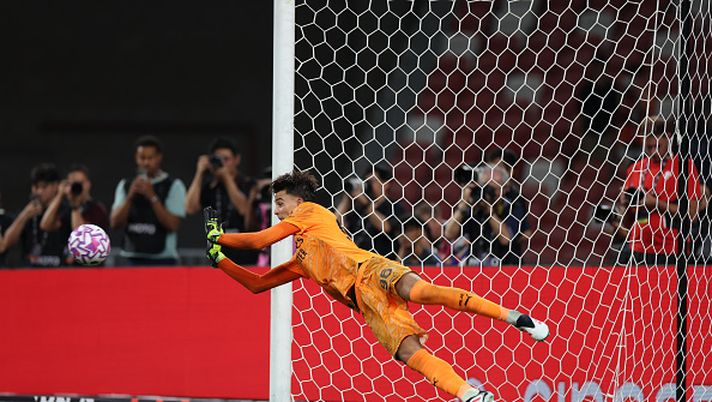 SINGAPORE, SINGAPORE - JULY 23:  Lorenzo Torriani of AC Milan in action during the Pre-Season Friendly match between Arsenal FC and AC Milan at National Stadium on July 23, 2025 in Singapore. (Photo by AC Milan/AC Milan via Getty Images)  Torriani fresco di rinnovo al 2030: adesso tutti lo vogliono - immagine 1