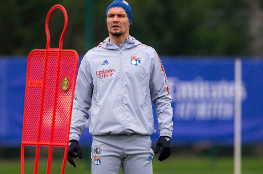Dejan Lovren dell'Olympique Lione. Photo by Official Instagram Dejan Lovren Dejan Lovren dell'Olympique Lione. Photo by Official Instagram Dejan Lovren