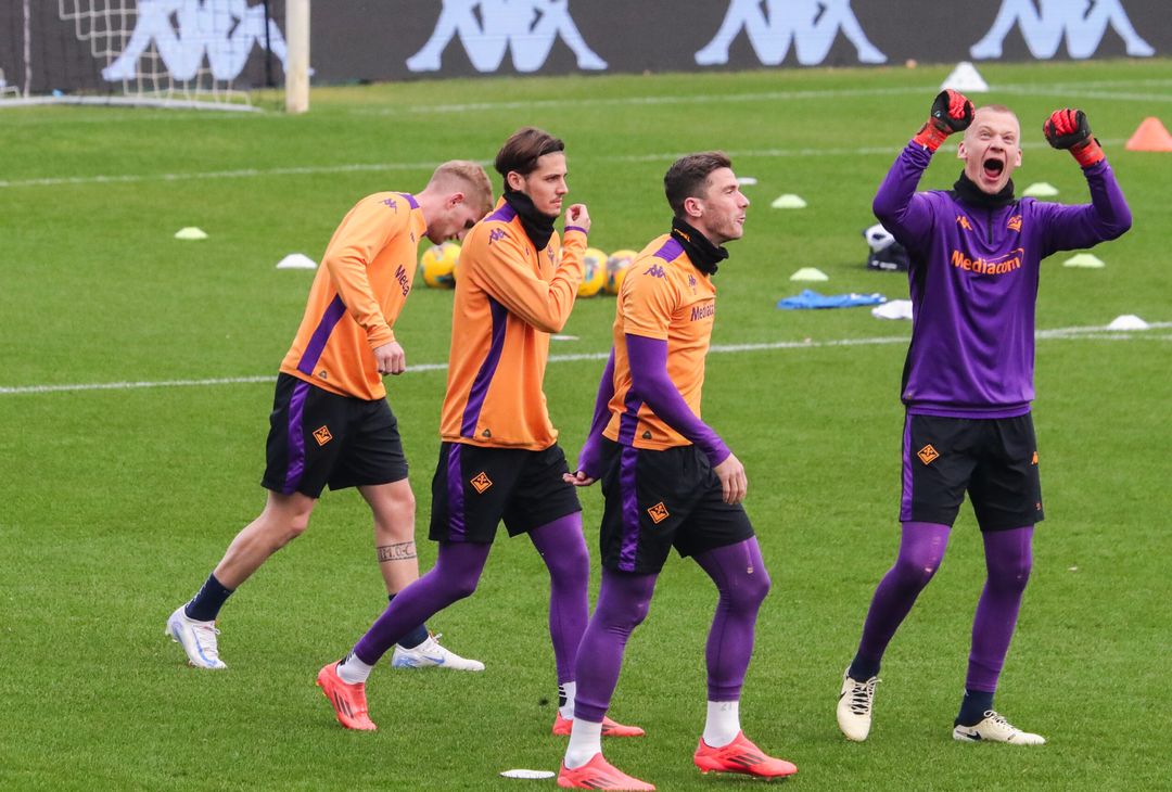 Gallery VN – Allenamento a porte aperte della Fiorentina, le immagini più belle - immagine 24