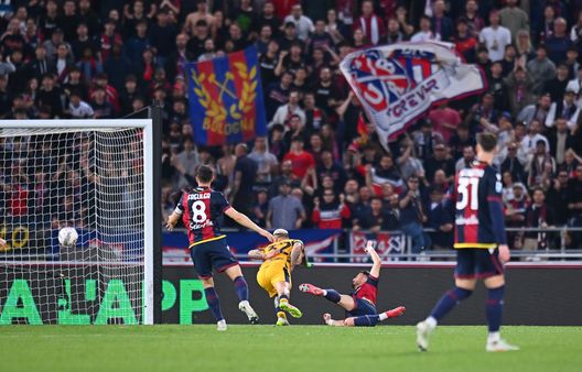 Il gol di Riccardo Orsolini che ha determinato la vittoria del Bologna sull'Inter. (Foto di Alessandro Sabattini/Getty Images) Milan-Bologna, dove vedere la finale di Coppa Italia in Tv e streaming- immagine 5