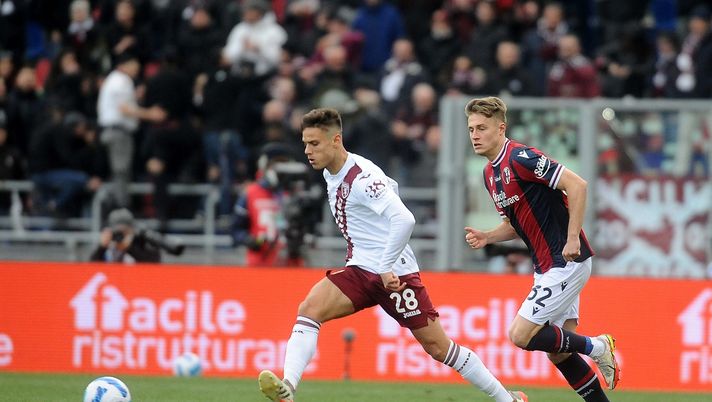 BOLOGNA, ITALY - MARCH 06: Samuele Ricci of Torino FC in action during the Serie A match between Bologna FC and Torino FC at Stadio Renato Dall'Ara on March 06, 2022 in Bologna, Italy. (Photo by Mario Carlini / Iguana Press/Getty Images) Bologna-Torino 0-0, Ricci: “Sensazioni positive, mi sto adattando a questo gioco” - immagine 1